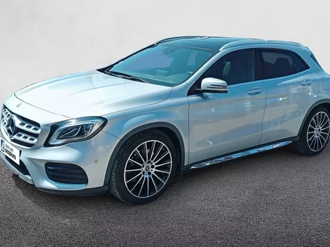 MERCEDES GLA 250 7-G DCT 4-Matic Fascination