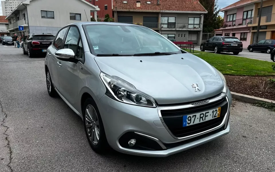 Peugeot 208 1.6 BlueHDi Style