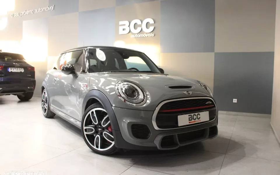 MINI 3 Portas John Cooper Works Auto Desportiva
