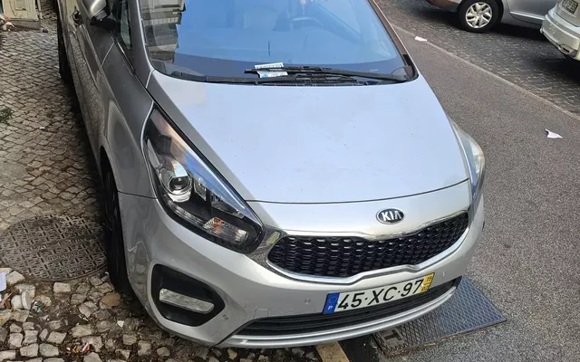 Kia Carens 1.7 CRDi ISG EX