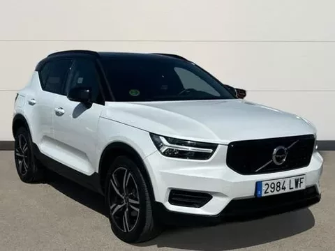 VOLVO XC40 1.5 T2 R-DESIGN AUTO 129 5P