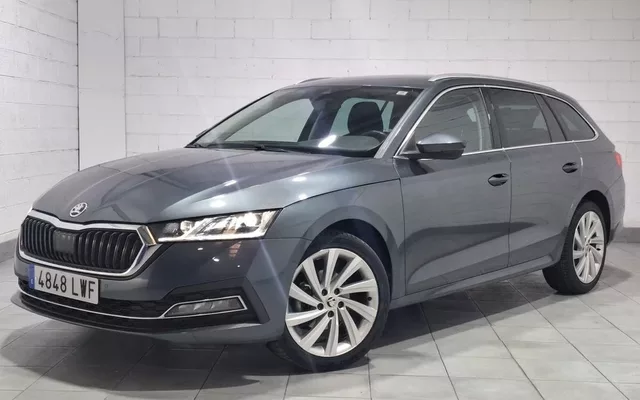 SKODA Octavia Octavia 2.0TDI Selection DSG 110kW