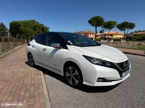 Nissan Leaf Tekna Two Tone