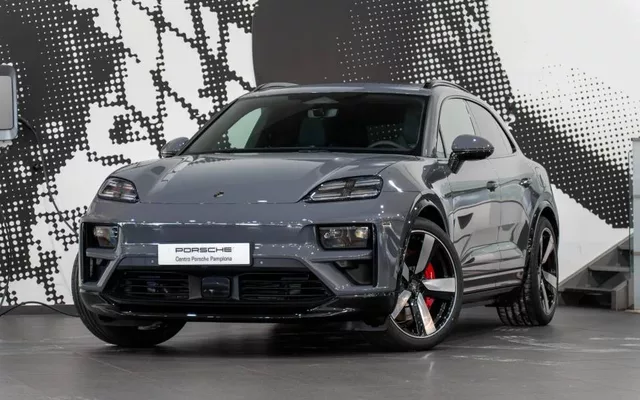 PORSCHE Macan Macan Turbo