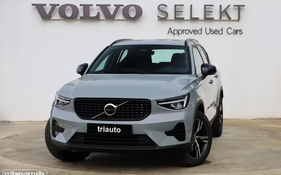 Volvo XC 40 2.0 B3 Plus Dark