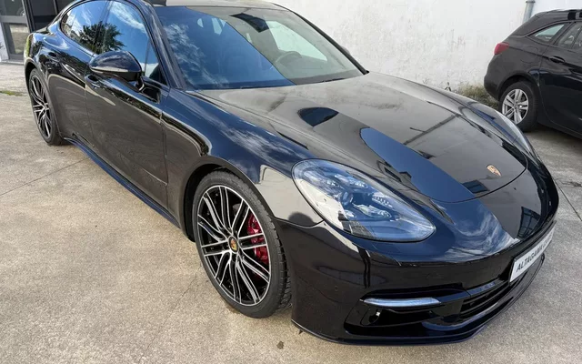 Porsche Panamera 4S Diesel