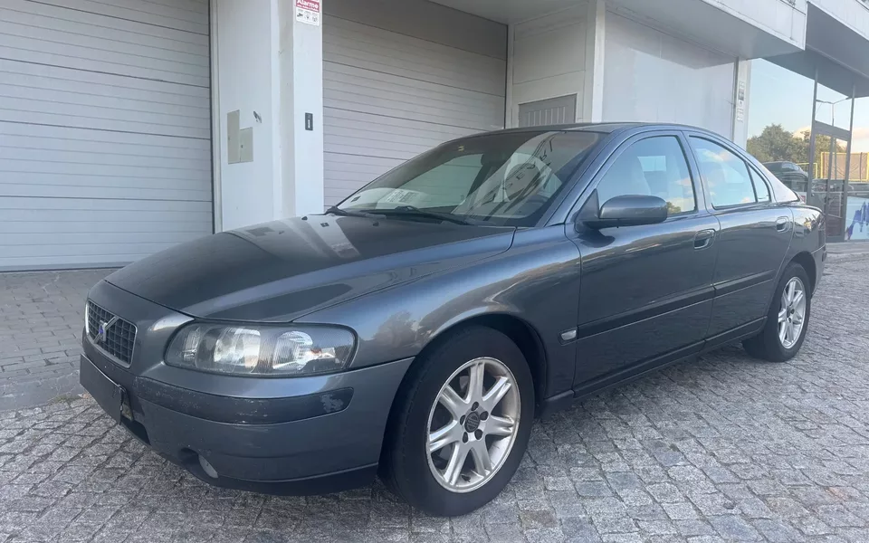 Volvo S60 2.4 D5 Nivel 3
