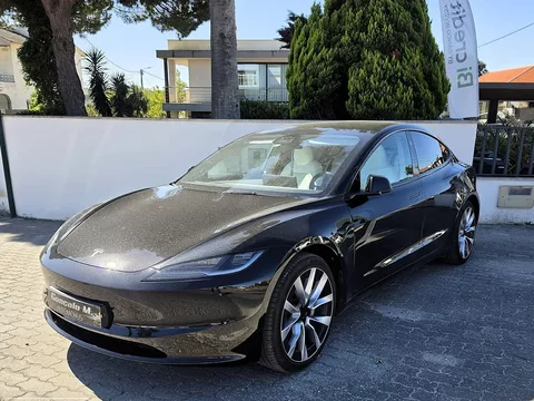 Tesla Model 3 Standard Range Plus RWD