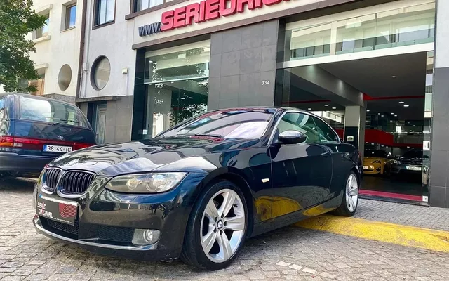 BMW 320 d Auto