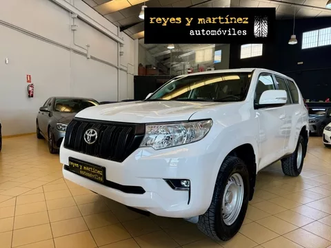 TOYOTA Land Cruiser Land Cruiser D-4D GX