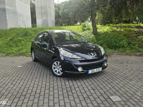 Peugeot 207 70 HDi FAP Filou