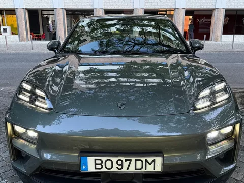 Porsche Macan Electric Turbo
