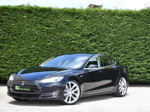 Tesla Model S 85
