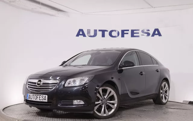 Opel Insignia 2.0 T SPORT 4X4 220CV 5P # CUERO,NAVI,PARKTRONIC