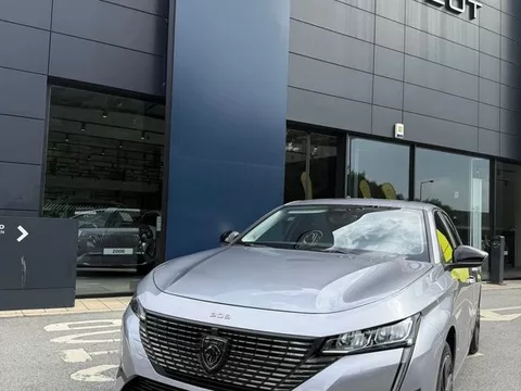 Peugeot e-308 54 kWh Allure