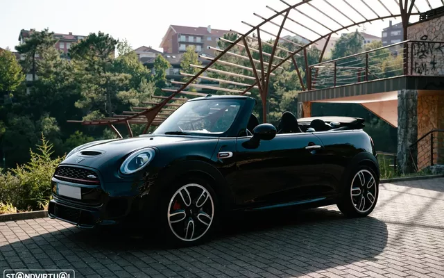 MINI Cabrio John Cooper Works Auto Desportiva