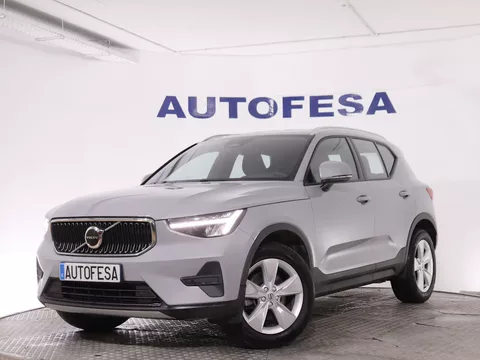 Volvo XC40 B3 AUTO START 2WD 163CV 5P # GARANTIA FAB 04/2027, ,NAVY,CAMARA TRASERA XC40 B3 AUTO START 2WD 163CV 5P # GARANTIA FAB 04/2027,,NAVY,CAMARA TRASERA