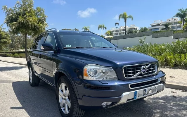 VOLVO XC90 XC90 D5 Momentum 7pl. AWD Aut. 200