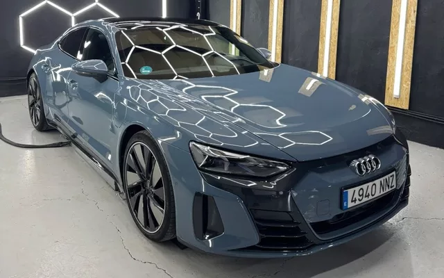 AUDI e-tron GT E-tron GT 60 quattro - 54900€ en Palencia