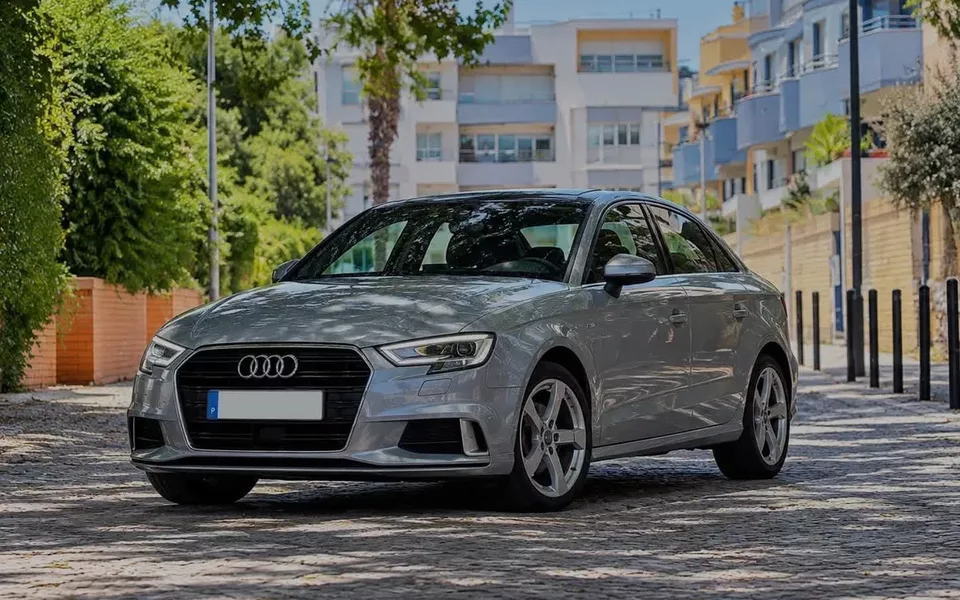 Audi A3 Limousine 1.6 TDI S tronic sport
