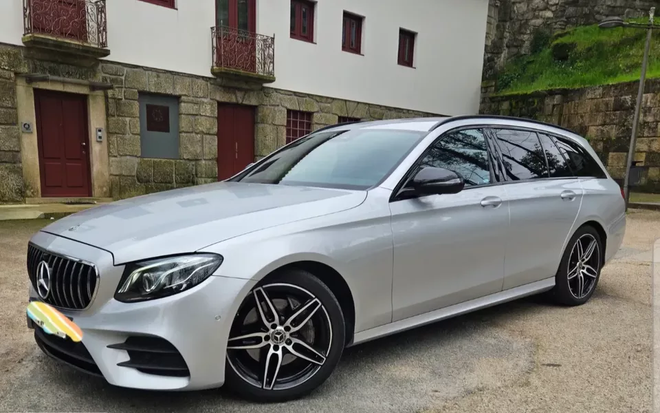 Mercedes-Benz E 220 d AMG Line