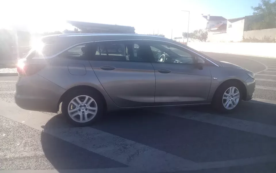 Opel Astra Sports Tourer