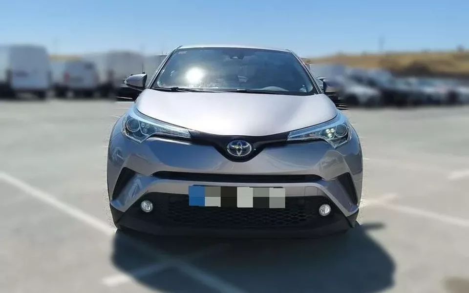 TOYOTA C-HR + 1.8 125H Advance