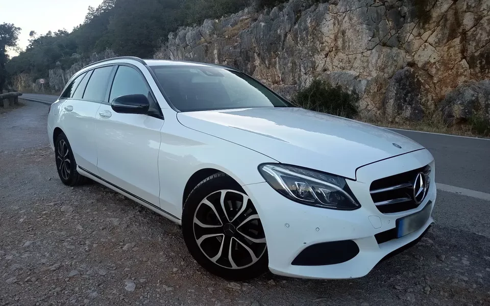 Mercedes-Benz C 220