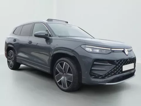 Volkswagen Tayron Tayron 1.5 eHybrid 272ch DSG6 5pl R-Line Zéro km immatriculé