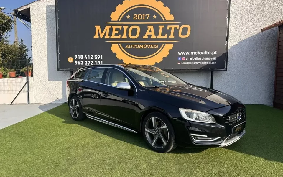 Volvo V60 D6 Plug-In-Hybrid AWD Geartronic Pure Limited