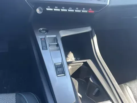 Peugeot 408 Hybrid 145 allure e-dcs6 Occasion