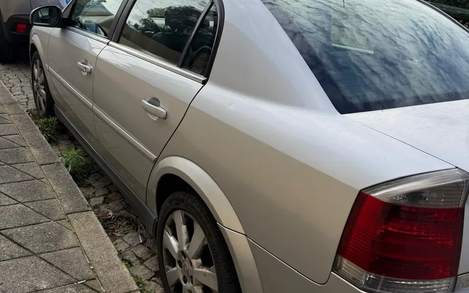 Opel Vectra 2.2 DTi Elegance