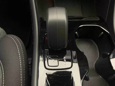 VOLVO - XC40 - XC40 2.0 B3 Plus Dark