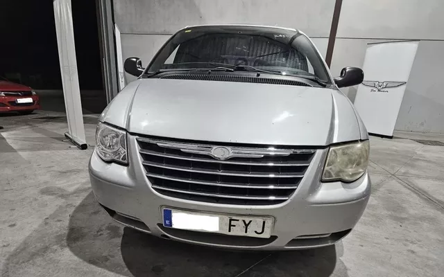 CHRYSLER Voyager Voyager 2.5CRD Edition - 2990€ en Camarena