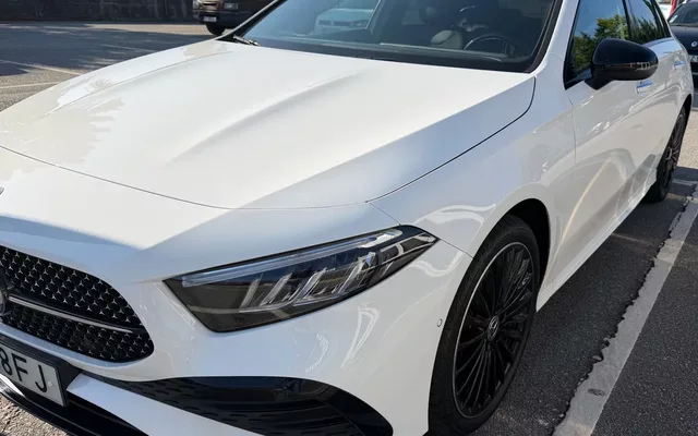Mercedes-Benz A 250 Limousine e AMG Line