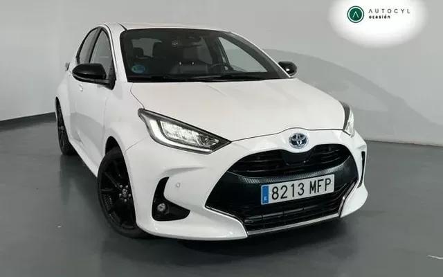 TOYOTA Yaris Yaris 120H 1.5 Style Plus