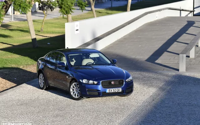 Jaguar XE 20d Aut. Portfolio