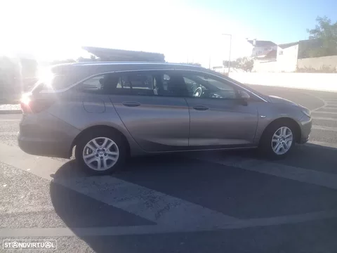 Opel Astra Sports Tourer