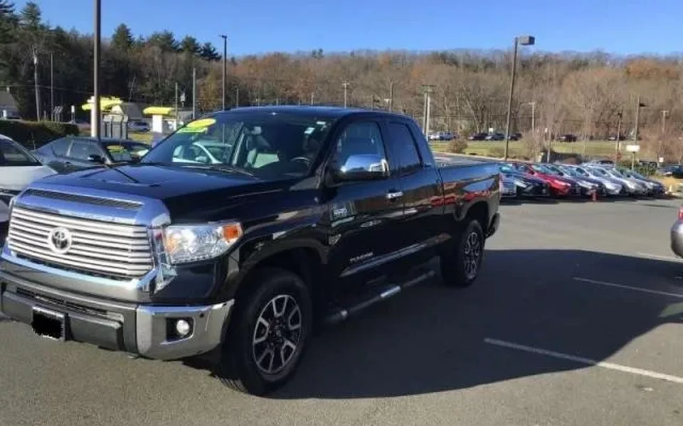 TOYOTA Tundra TUNDRA 5.7l V8 Limited - 66700€ en Banastas