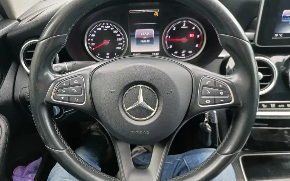 Mercedes-Benz C 220