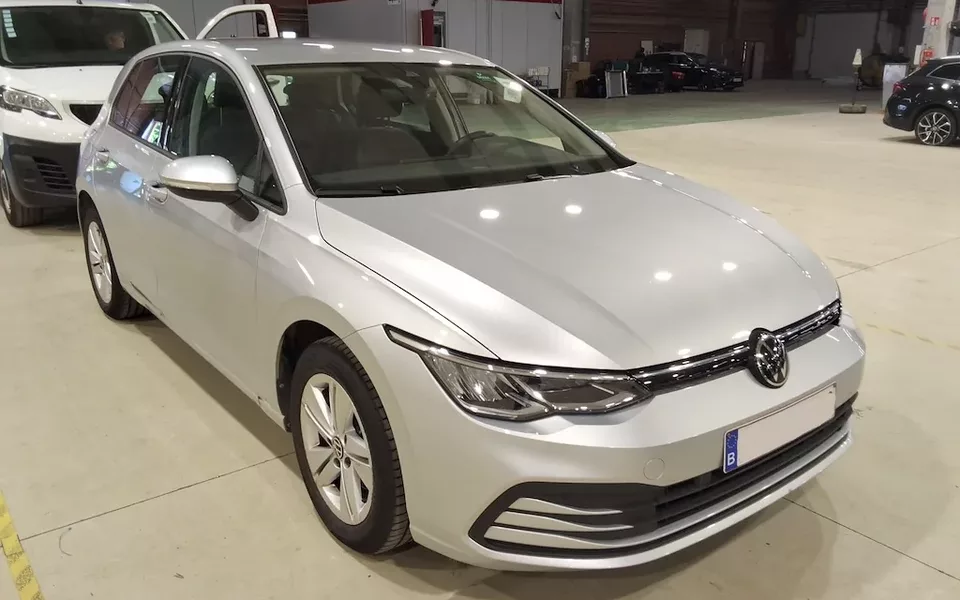 VW Golf 8 Life Bus 1.0 Tsi 110 Ch 42.574 Km ( en arrivage )