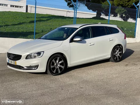 Volvo V60 D6 Twin Engine Geartronic Momentum