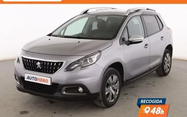 PEUGEOT 2008 1.2 e-VTi Style