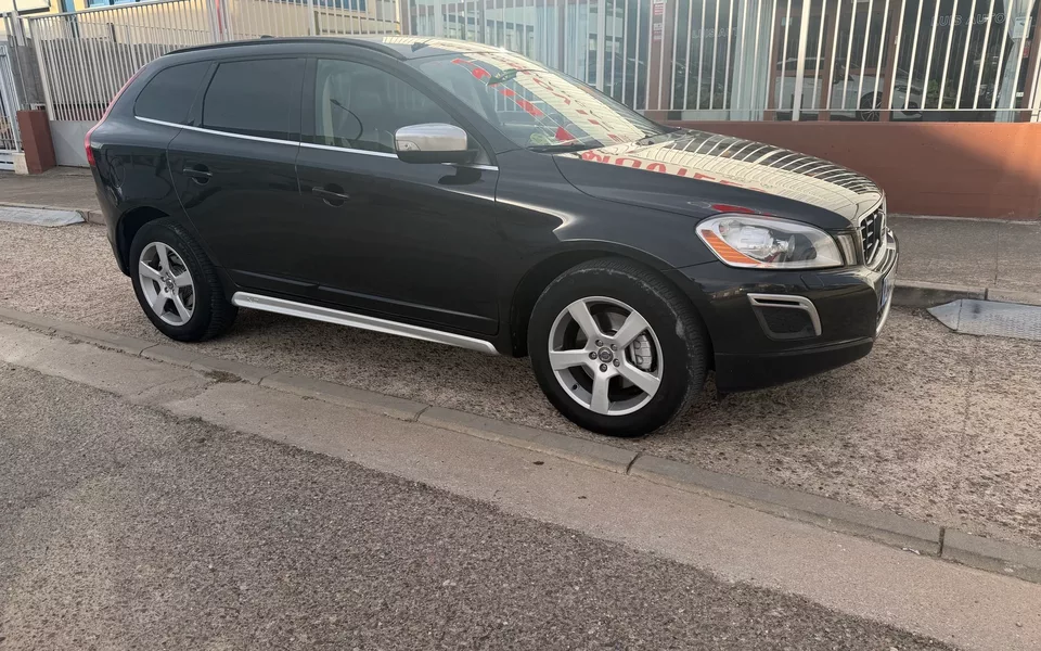 VOLVO XC60 XC60 D3 R-Design Aut. - 12975€ en Palencia
