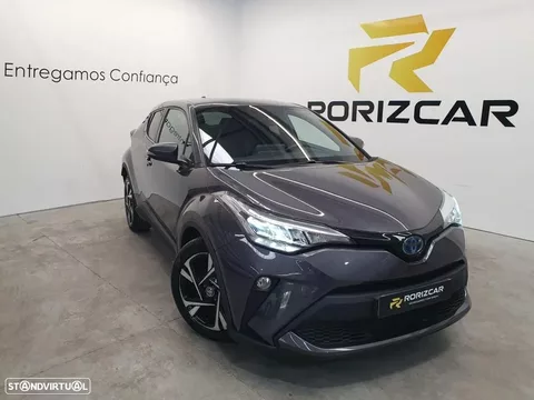 Toyota C-HR 1.8 Hybrid Square Collection