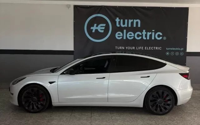 Tesla Model 3 Performance Dual Motor AWD