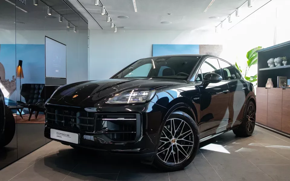 Porsche Cayenne Coupé E-Hybrid Black Edition