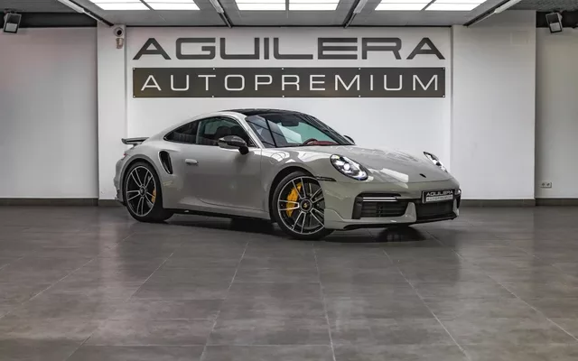 PORSCHE 911 911 Turbo S Coupé PDK