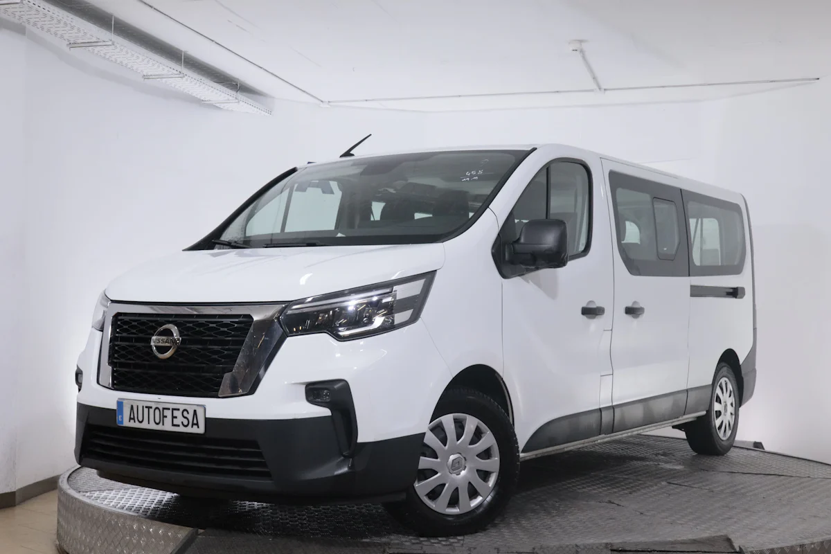 Nissan NV300 2.0 DCI COMBI L2H1 N-CONNECTA 150CV 9 PLAZAS 5P # IVA DEDUCIBLE,CAMARA TRASERA,PARKTRONIC