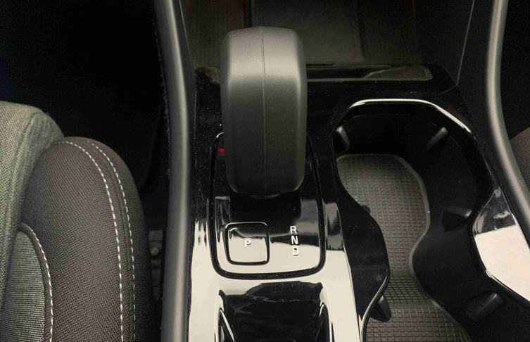 VOLVO - XC40 - XC40 2.0 B3 Plus Dark